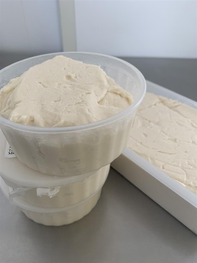 ΛΕΥΚΗ ΤΑΡΑΜΟΣΑΛΑΤΑ (2kg) ΘΕΡΜΗ